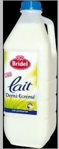 Lait Pasteurisé 1 / 2 écrémé - Bridel - Bouteille 2L