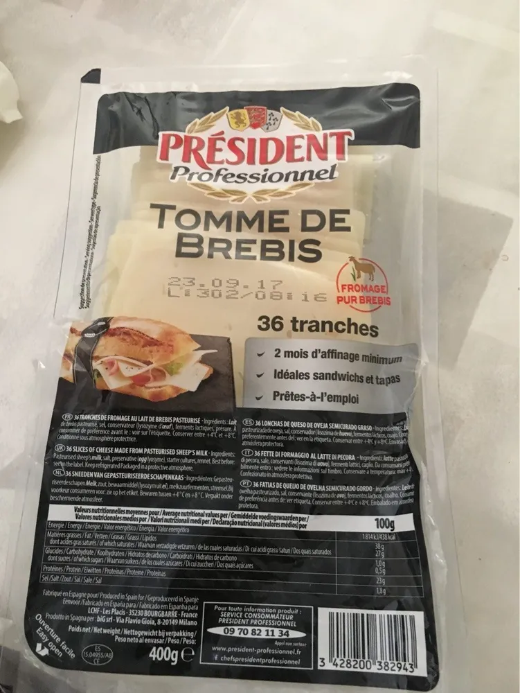 Tomme De Brebis En Tranches