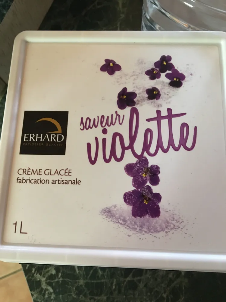 Crème glacée à la violette ERHARD