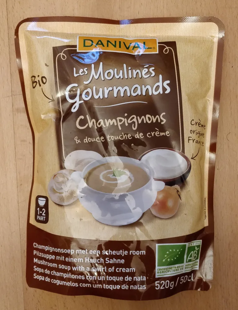 Soupe champignons et touche de crème