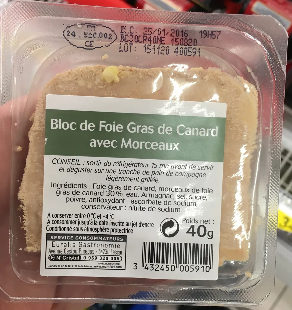 Bloc de foie gras de canard avec morceaux