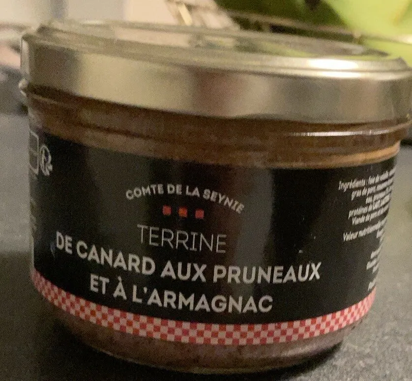 Terrine de canard aux pruneaux et a l’armagnac