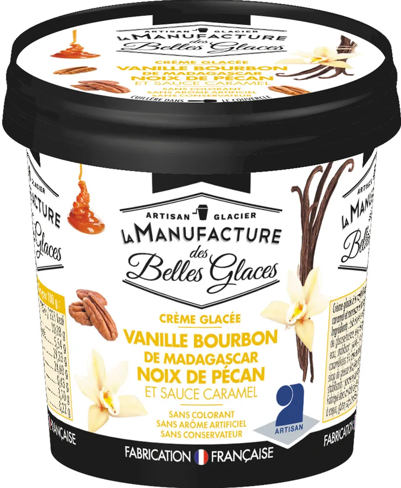 Crème glacée à la vanille Bourbon de Madagascar avec sauce au caramel et morceaux de noix de pécan caramélisées