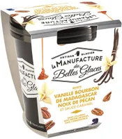 Crème glacée à la vanille Bourbon de Madagascar avec sauce au caramel et morceaux de noix de pécan caramélisées