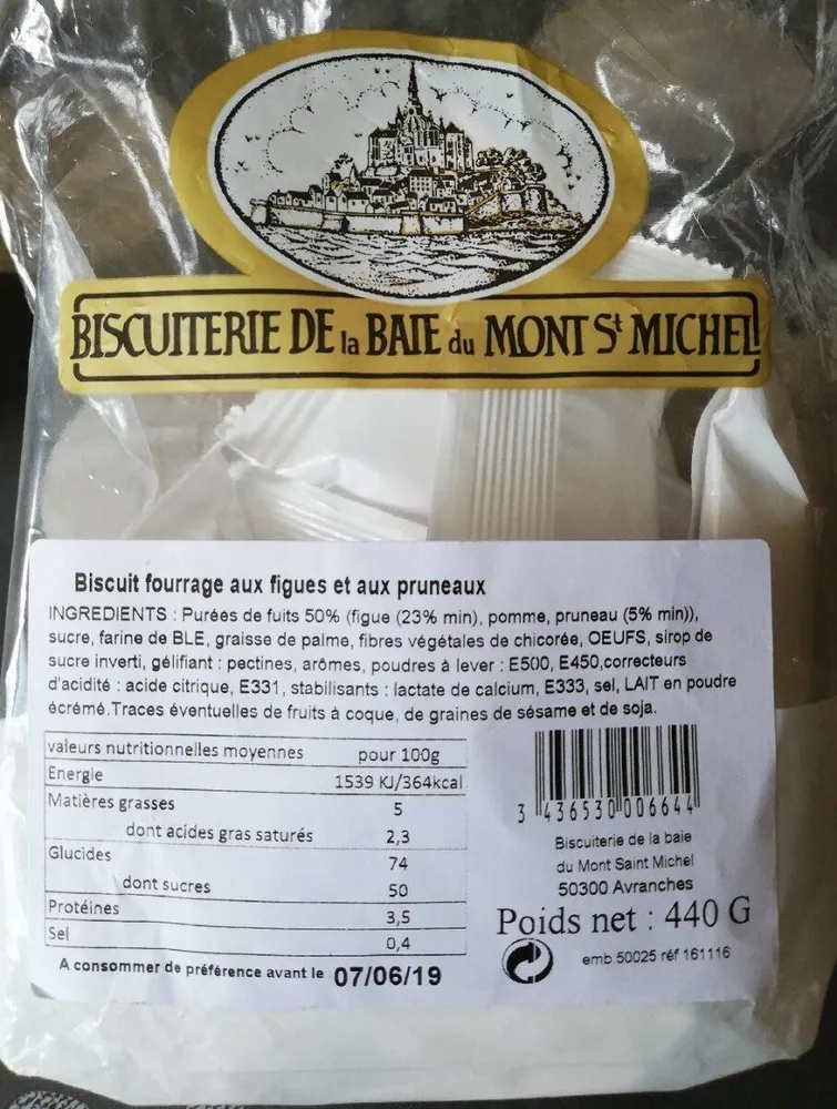 Biscuit fourrage aux figues et aux pruneaux