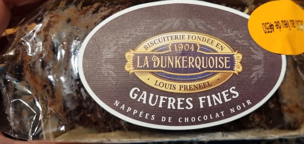 Gaufres fines nappées de chocolat noir