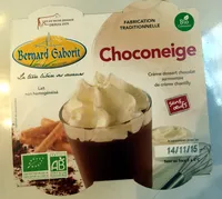 Choconeige, crème dessert chocolat surmontée de crème chantilly sans œufs