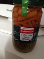 Petits pois et jeunes carottes