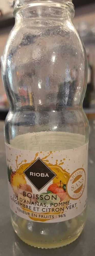 Boisson jus d'ananas, pomme, gingembre et citron vert