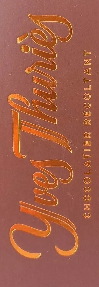 Bonbons de chocolats assortis noir et lait