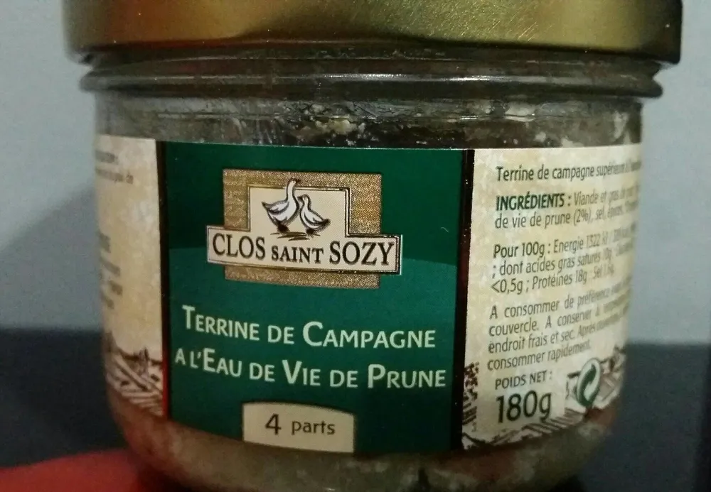 Terrine de campagne à l'eau de vie de prune