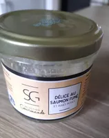 Délice au saumon fumé et baies roses
