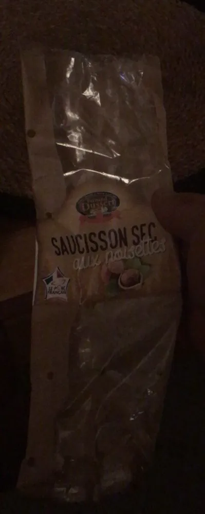 Saucisson sec aux noisettes