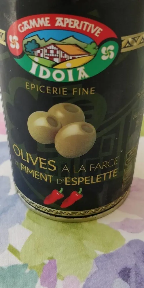 Olive à la farce de piment d'Espelette