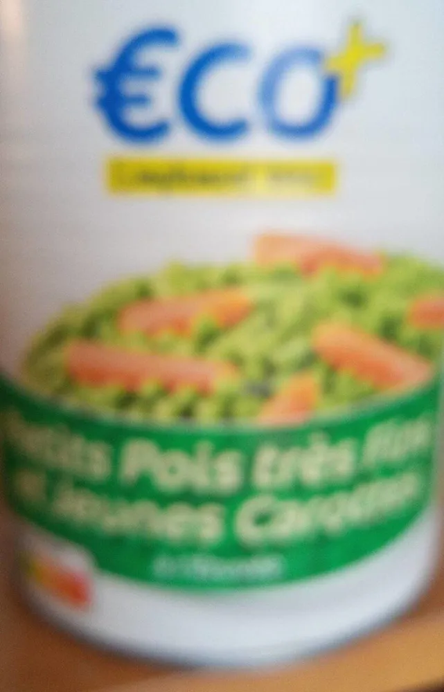 Petits pois très fins et jeunes carottes à l'etuvée