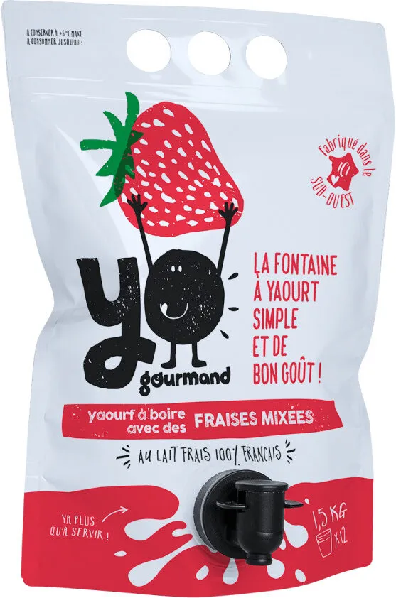 Yaourt à boire aux fraises mixées