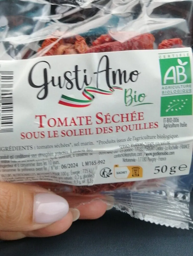 Tomate séchée sous le soleil des pouilles
