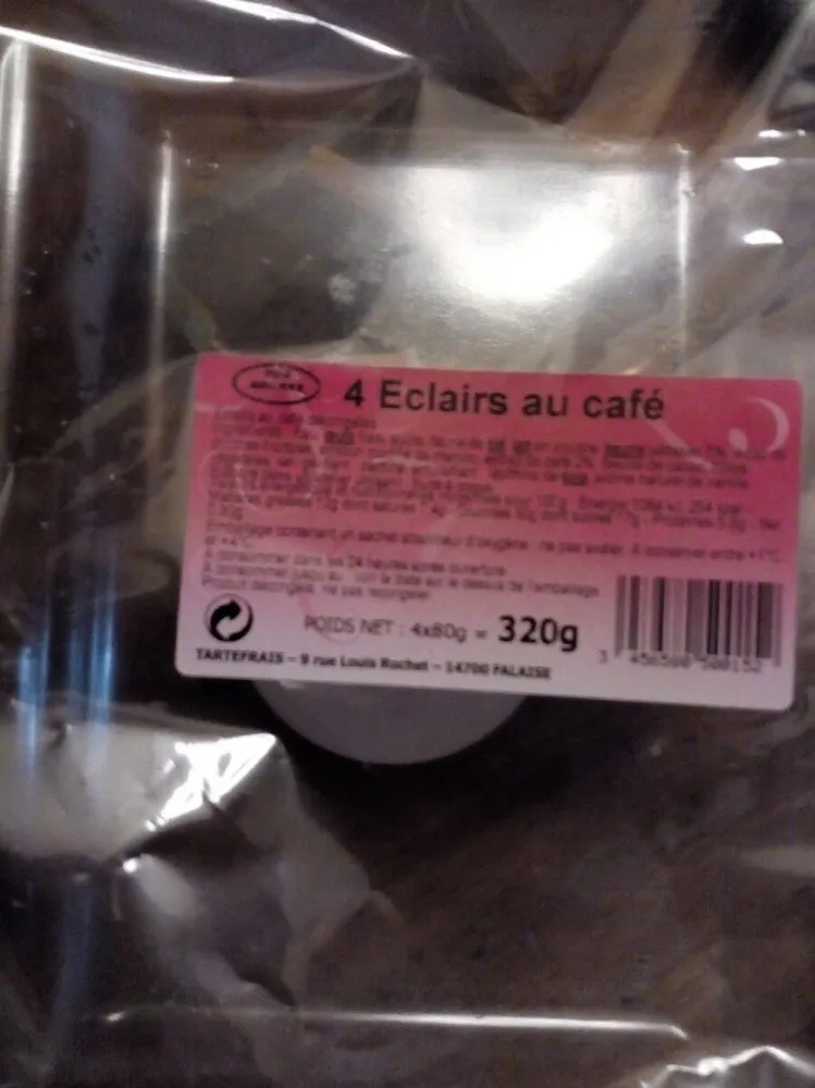 4 eclairs au café