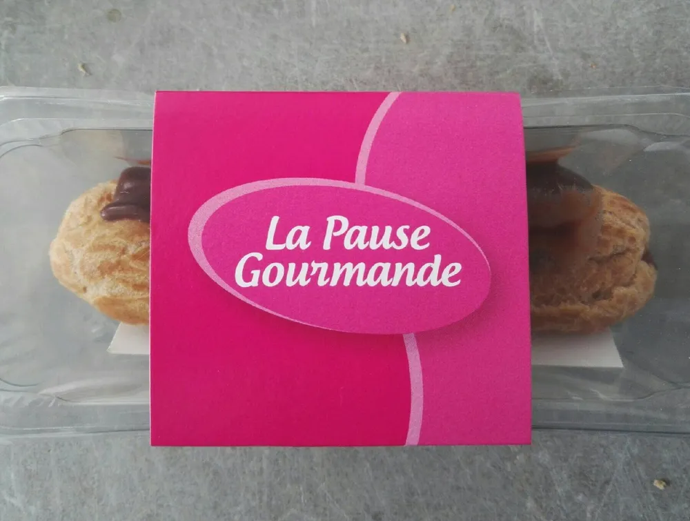 Éclair au chocolat