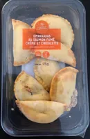 Empanadas au saumon fumé, creme et ciboulette