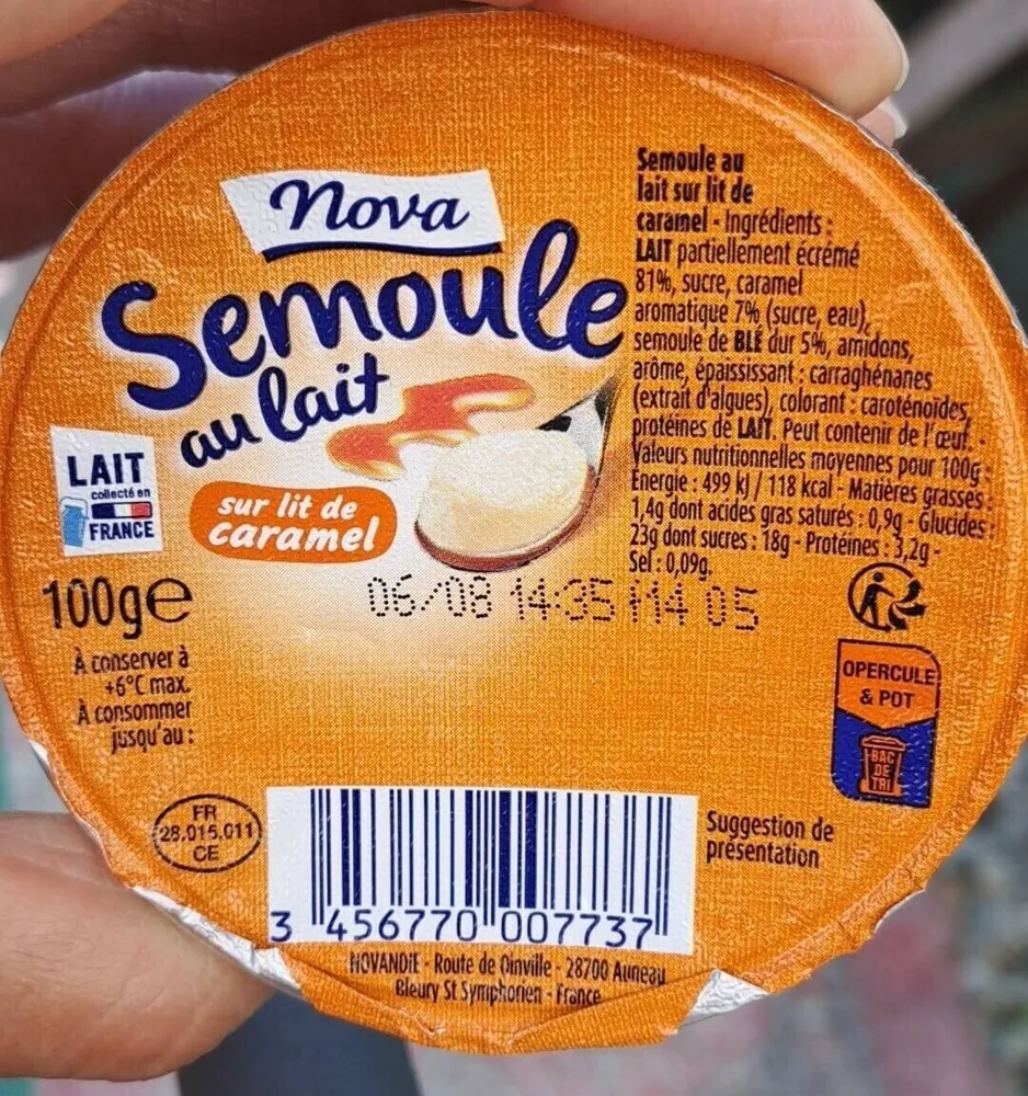 Semoule au lait sur lit de caramel