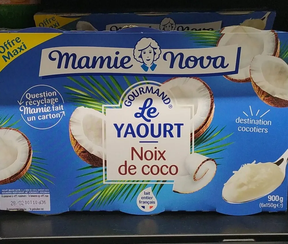 Mamie nova noix de coco