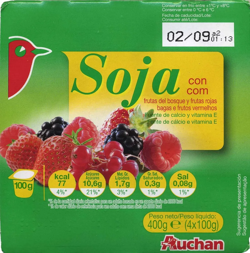 Postre de soja con frutas del bosque