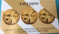 Cookies aux pepites de chocolat et eclats de noisettes
