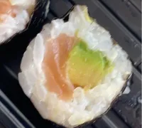 Maki saumon avocat