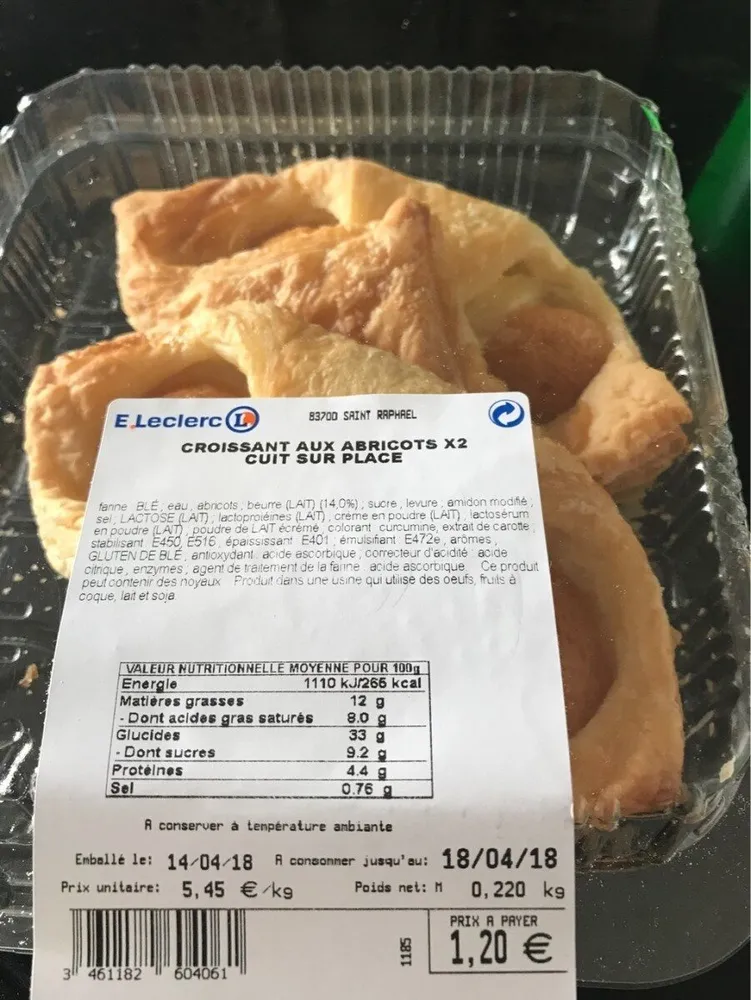 Croissant aux abricots