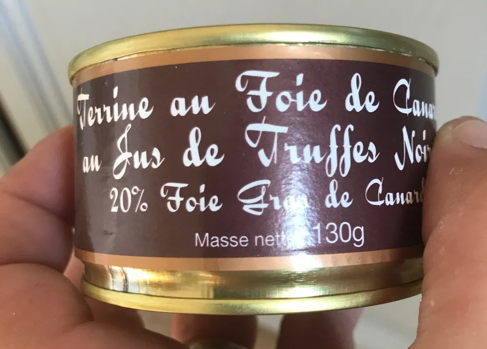 Terrine au foie de canard et jus de truffes