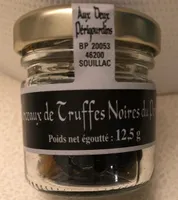 Morceaux de truffes noires du perigord