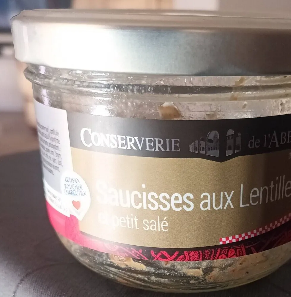 Saucisses aux lentilles et petit salé