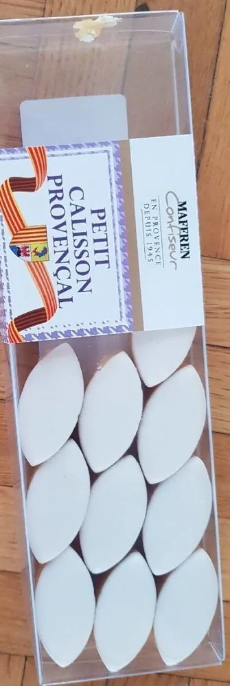 Petit calisson provençal