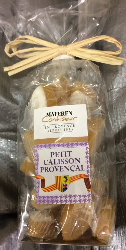 Petit calisson provençal