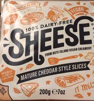 Mature cheddar style slices