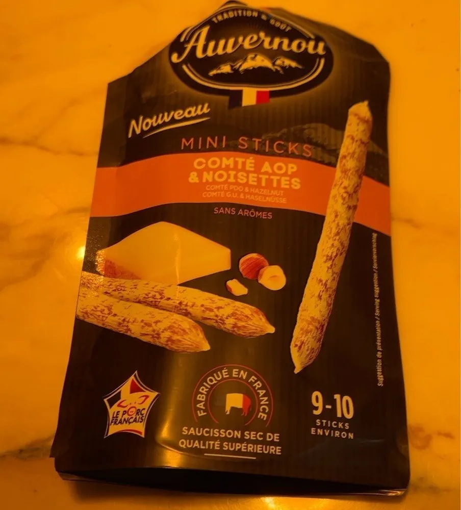 Mini sticks Comté aop & noisettes