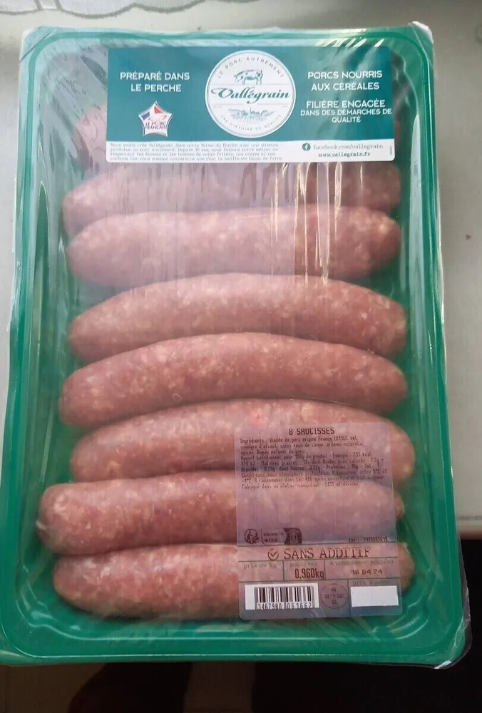 Saucisses de porcs nourris aux céréales