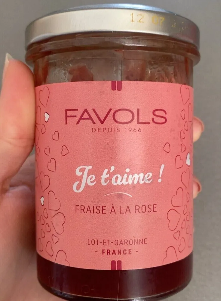 Confiture de fraise à la rose