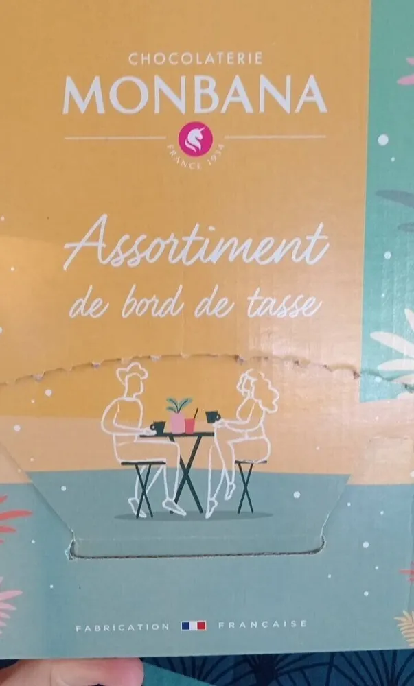 Assortiment de bord de tasse