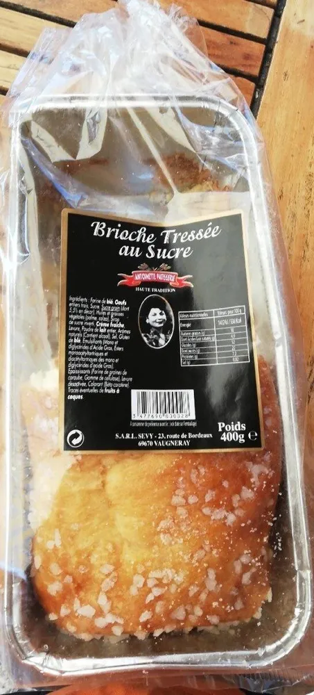 Brioche tressée au sucre