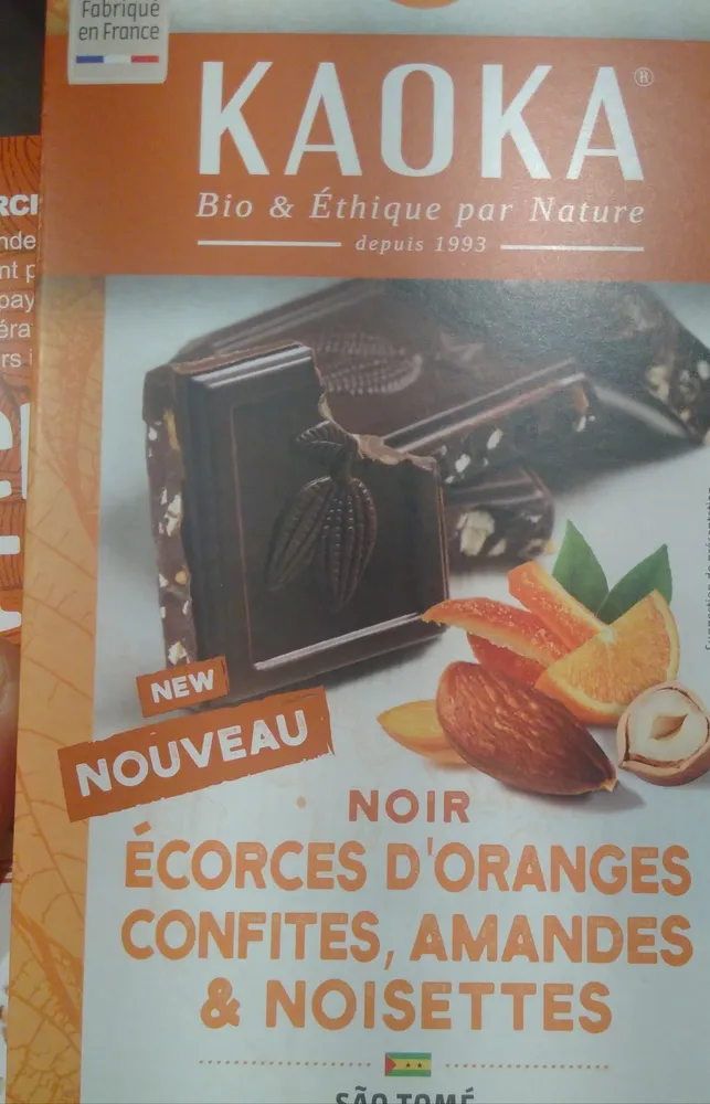 Chocolat noir écorces d'oranges confites, amandes & noisettes