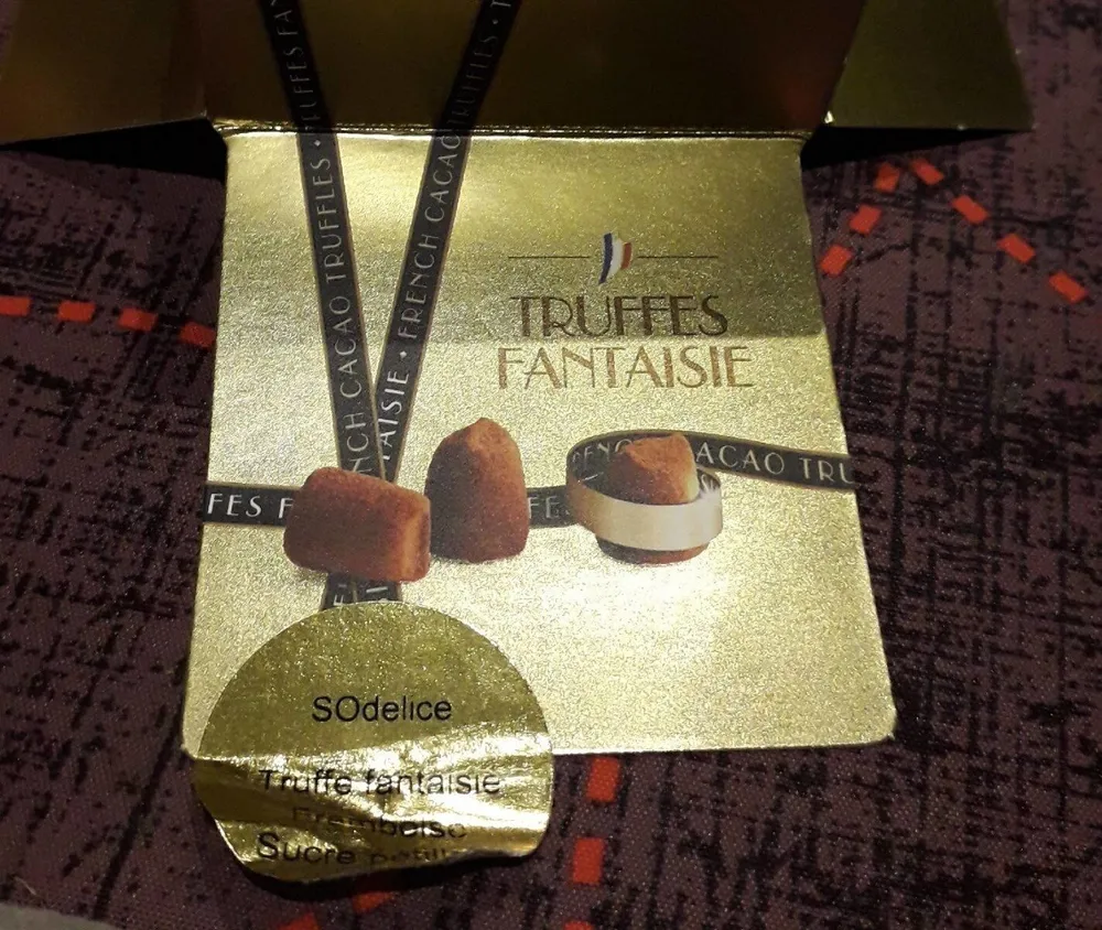 Truffe fantaisie saveur framboise au sucre pétillant