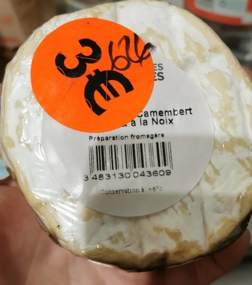 Camembert bleu au noix