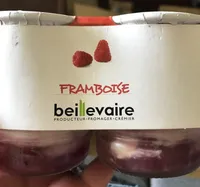 Yaourt nature sur lit de framboise
