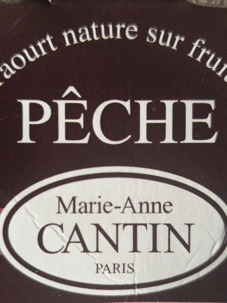 Yaourt nature sur fruit Pêche