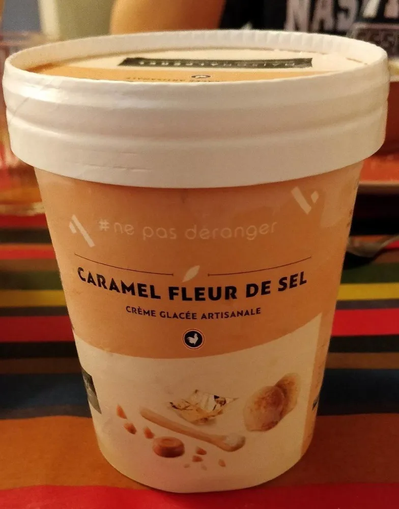 Crème glacée artisanale caramel fleur de sel