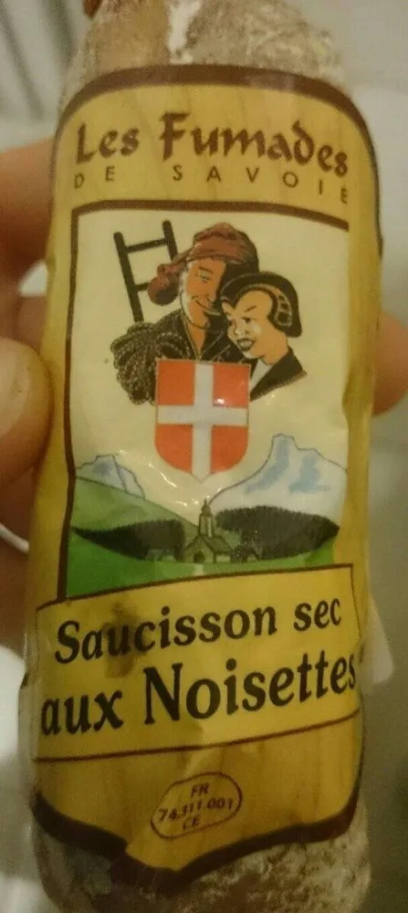 Saucisson sec aux noisettes