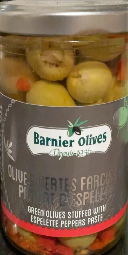 Olives vertes farcies au piment d’espelette
