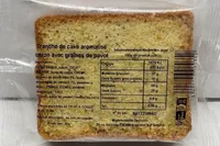 Tranche de cake aromatisé citron avec graunes de pavot